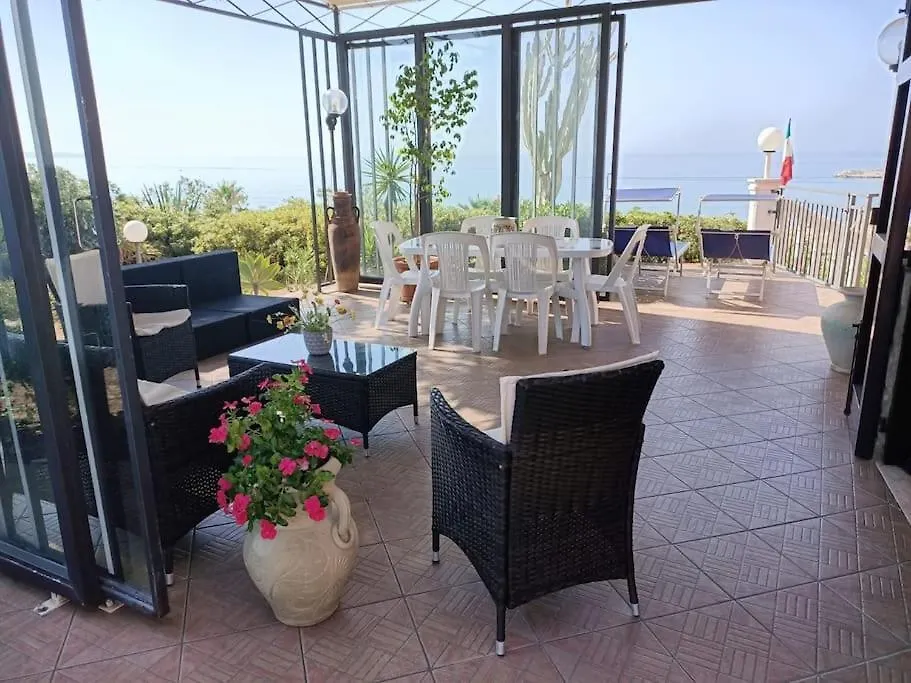 Villa Smeralda Porto Palo Olaszország